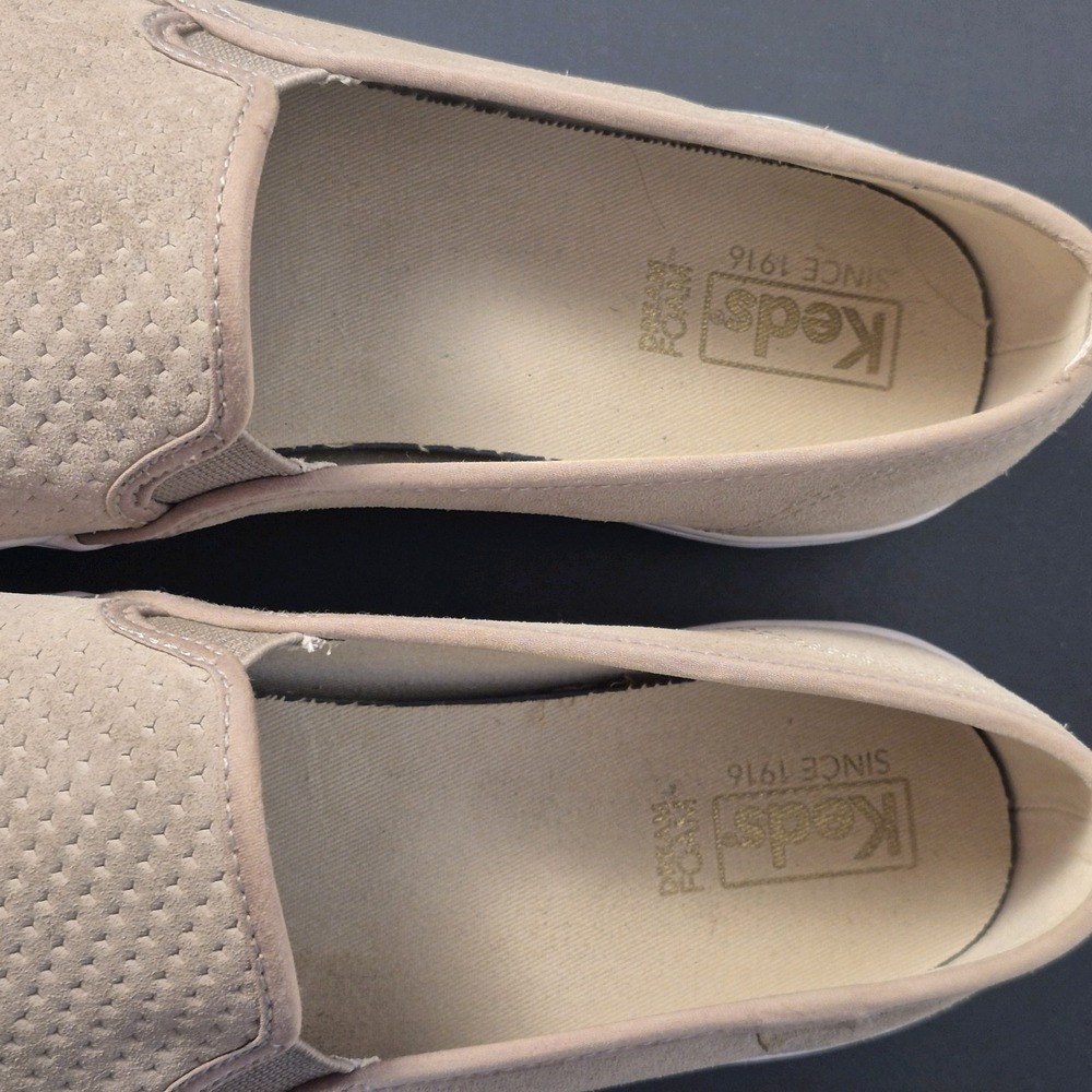 Keds Slip On Women's Size 10 Sneaker /Beige Suede Perforated Dream Foam Slip In - Picture 4 of 9